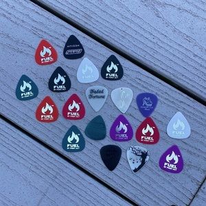 Guitar Picks - Set of 19